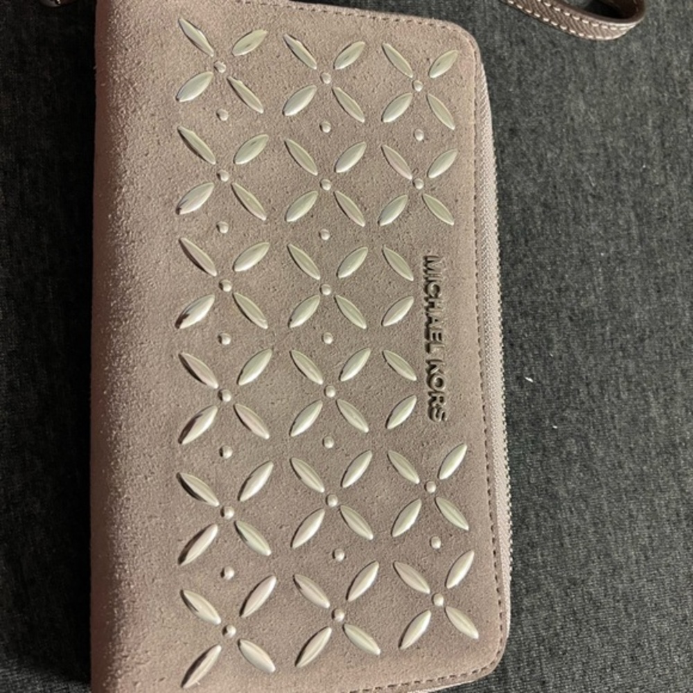Michael Kors Wristlet! - Picture 2 of 6